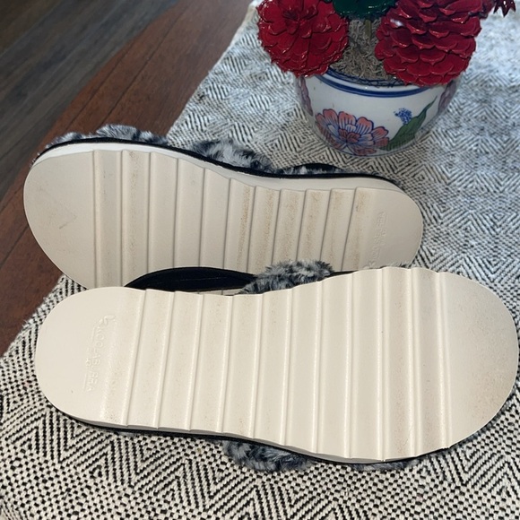 Koolaburra by Ugg Fuzz’d Out Faux Fur Sandals Black Grey 9 Cheetah Slingback - Picture 3 of 4